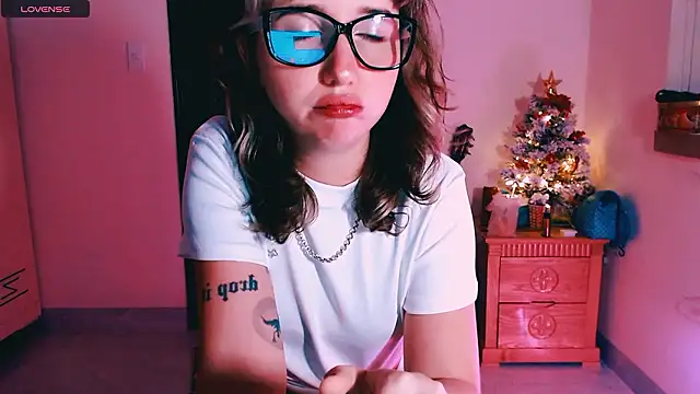 Cosmo Riri online show from January 17, 2026, 10:52 am