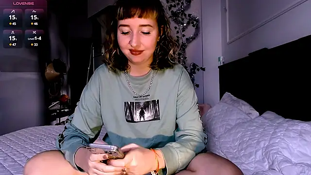 Snapshot of Cosmo_Riri chatting on January 11, 2025, 7:28 am Cosmo Riri online show from January 11, 2025, 7:28 am