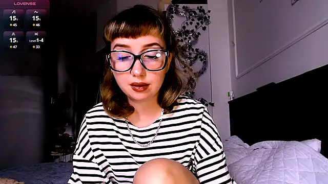 Snapshot of Cosmo_Riri chatting on January 12, 2025, 6:39 am Cosmo Riri online show from January 12, 2025, 6:39 am