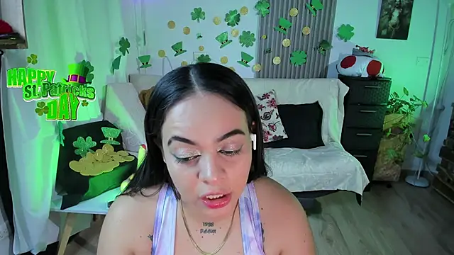 Snapshot of Cuttiealice chatting on March 17, 2025, 9:24 pm Cuttiealice online show from March 17, 2025, 9:24 pm