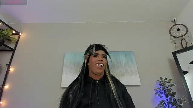 Snapshot of Briana_Wells_ chatting on February 3, 2026, 12:32 pm Briana Wells online show from February 3, 2026, 12:32 pm