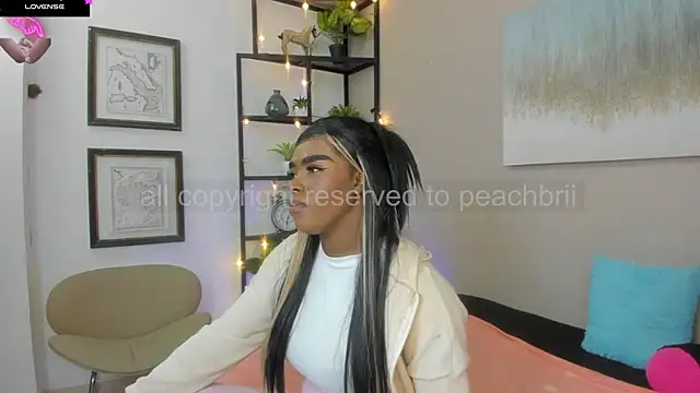 Snapshot of Briana_Wells_ chatting on December 4, 2025, 1:21 pm Briana Wells online show from December 4, 2025, 1:21 pm