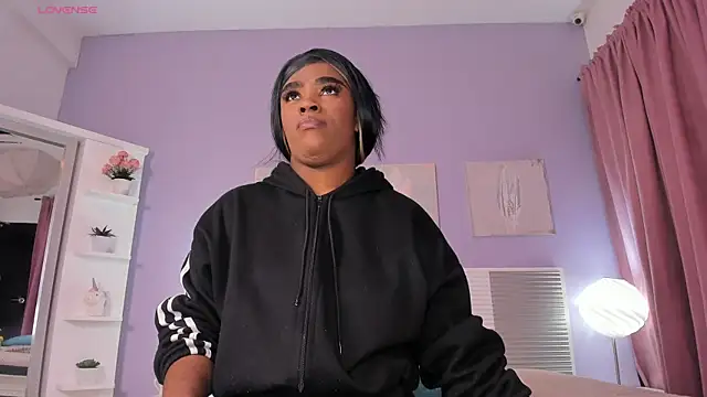 Snapshot of Briana_Wells_ chatting on February 10, 2026, 12:48 pm Briana Wells online show from February 10, 2026, 12:48 pm