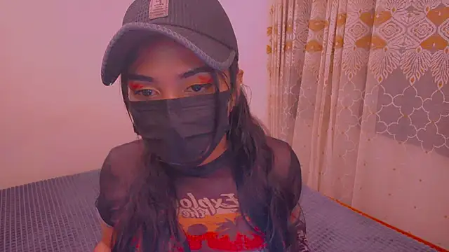 Snapshot of Kiara-Tanvi chatting on February 19, 2026, 3:20 pm Kiara-Tanvi online show from February 19, 2026, 3:20 pm