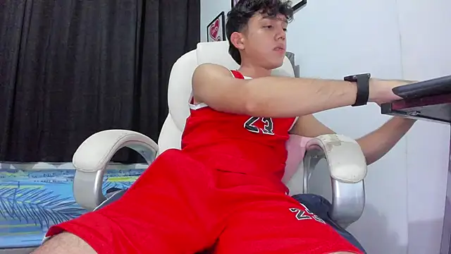 Snapshot of The_skinnyguys chatting on September 11, 2025, 11:05 pm The skinnyguys online show from September 11, 2025, 11:05 pm