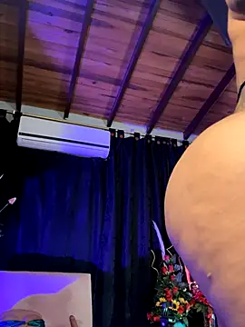 Snapshot of monroe_777 chatting on November 11, 2025, 12:05 am monroe 777 online show from November 11, 2025, 12:05 am