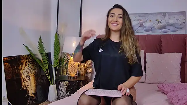 Snapshot of NicolLopeze chatting on January 24, 2025, 4:06 pm NicolLopeze online show from January 24, 2025, 4:06 pm