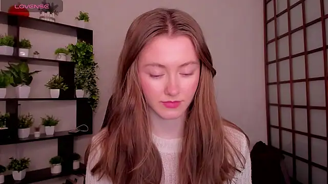 KateCuddle online show from March 19, 2026, 2:44 am