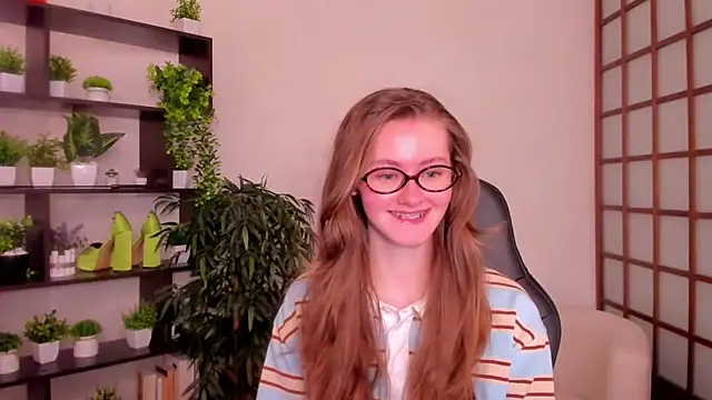 KateCuddle online show from September 18, 2025, 2:25 am