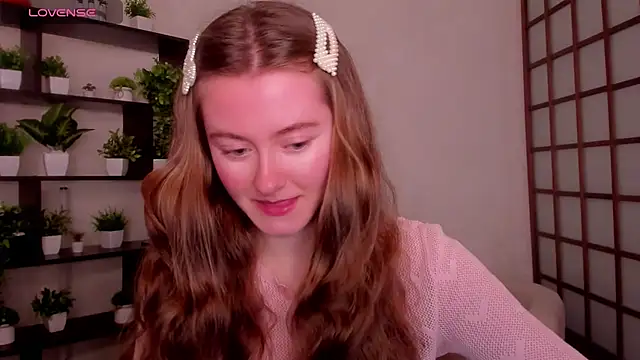 KateCuddle online show from December 22, 2025, 2:44 am