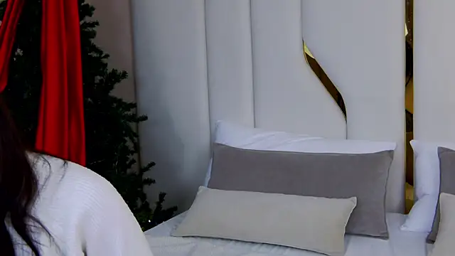 Snapshot of Betty_Bridge chatting on December 18, 2025, 5:23 am Betty Bridge online show from December 18, 2025, 5:23 am