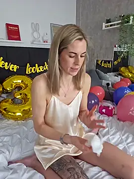 Snapshot of Amber_riivers chatting on February 11, 2026, 11:43 am Amber riivers online show from February 11, 2026, 11:43 am