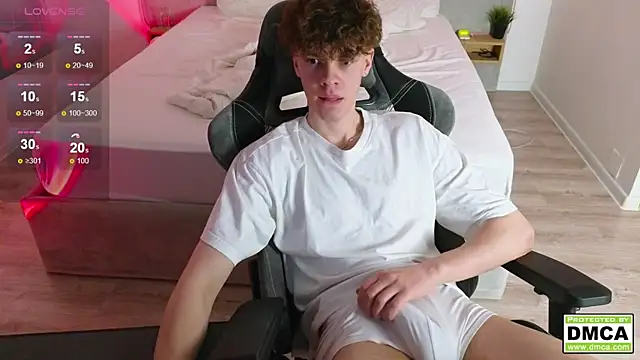 Snapshot of cute_thomas chatting on February 4, 2025, 9:20 pm cute thomas online show from February 4, 2025, 9:20 pm