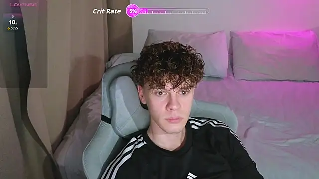 cute thomas online show from April 7, 2026, 5:48 pm