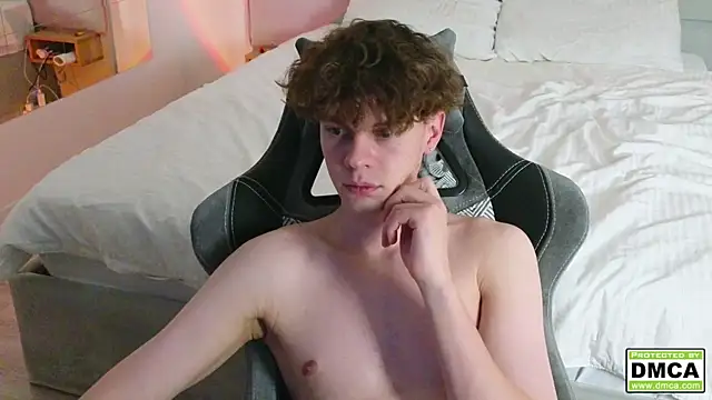 Snapshot of cute_thomas chatting on December 16, 2024, 6:27 pm cute thomas online show from December 16, 2024, 6:27 pm