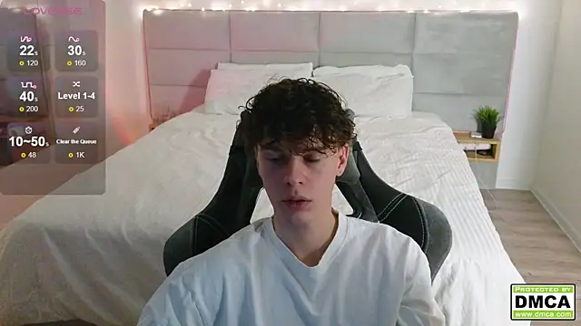 Snapshot of cute_thomas chatting on December 12, 2024, 5:15 pm cute thomas online show from December 12, 2024, 5:15 pm