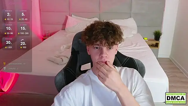 Snapshot of cute_thomas chatting on February 5, 2025, 12:31 am cute thomas online show from February 5, 2025, 12:31 am