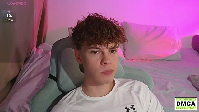 Snapshot of cute_thomas chatting on October 5, 2025, 7:15 pm cute thomas online show from October 5, 2025, 7:15 pm