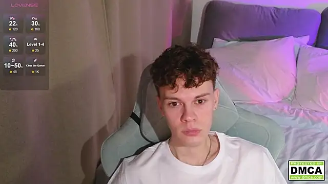 Snapshot of cute_thomas chatting on December 14, 2025, 3:39 pm cute thomas online show from December 14, 2025, 3:39 pm