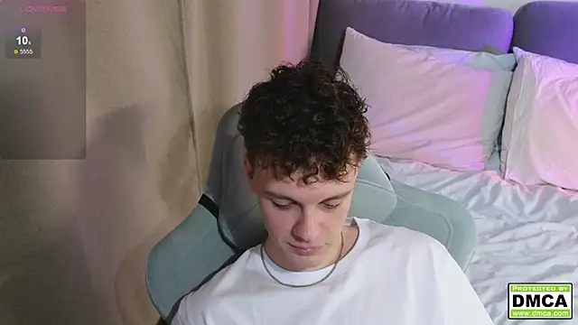 Snapshot of cute_thomas chatting on December 16, 2025, 4:00 pm cute thomas online show from December 16, 2025, 4:00 pm