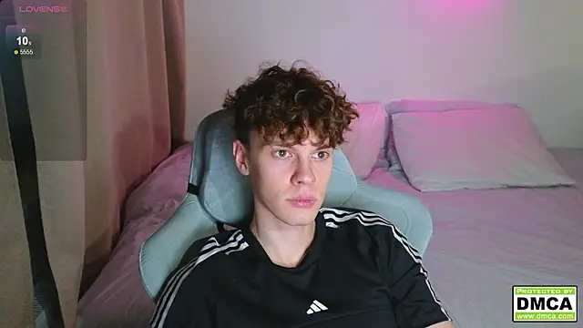 Snapshot of cute_thomas chatting on February 9, 2026, 7:45 pm cute thomas online show from February 9, 2026, 7:45 pm