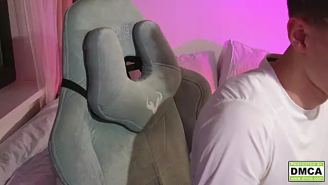 Snapshot of cute_thomas chatting on October 4, 2025, 10:22 pm cute thomas online show from October 4, 2025, 10:22 pm