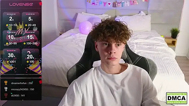 Snapshot of cute_thomas chatting on February 16, 2025, 1:03 am cute thomas online show from February 16, 2025, 1:03 am