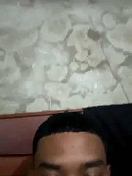 Snapshot of suarezz chatting on October 3, 2025, 1:42 am suarezz online show from October 3, 2025, 1:42 am