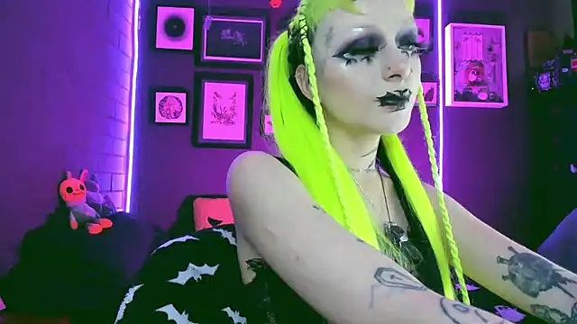 Snapshot of insania_9999_ chatting on March 13, 2025, 5:28 pm insania 9999 online show from March 13, 2025, 5:28 pm