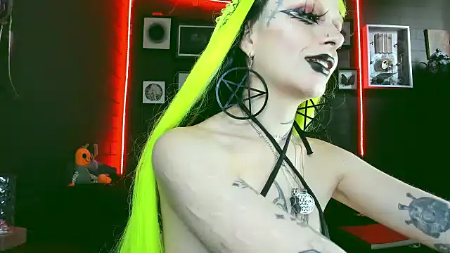 Snapshot of insania_9999_ chatting on February 18, 2025, 8:03 pm insania 9999 online show from February 18, 2025, 8:03 pm