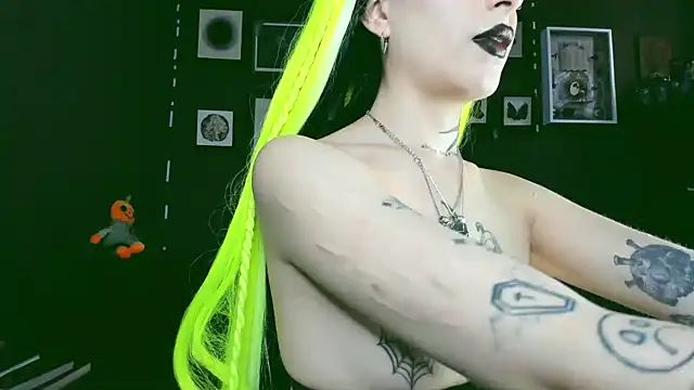 Snapshot of insania_9999_ chatting on February 11, 2025, 7:38 pm insania 9999 online show from February 11, 2025, 7:38 pm