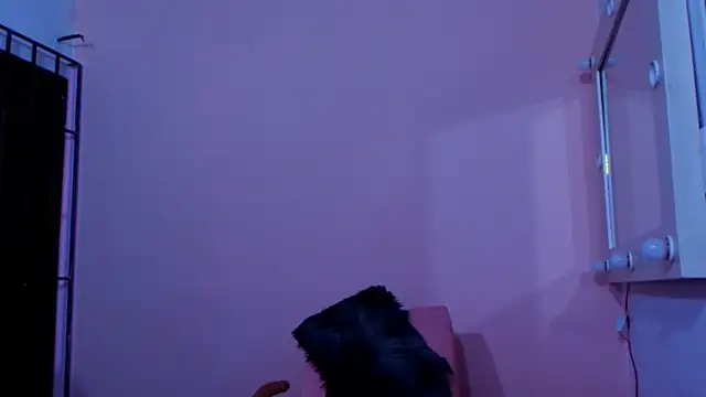 Snapshot of celeste_sea chatting on September 8, 2025, 7:13 pm celeste sea online show from September 8, 2025, 7:13 pm