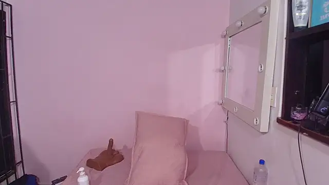 Snapshot of celeste_sea chatting on March 18, 2025, 7:12 pm celeste sea online show from March 18, 2025, 7:12 pm