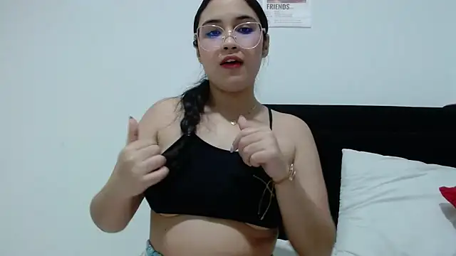 Snapshot of InocentHeaven1 chatting on April 22, 2026, 12:39 am InocentHeaven1 online show from April 22, 2026, 12:39 am