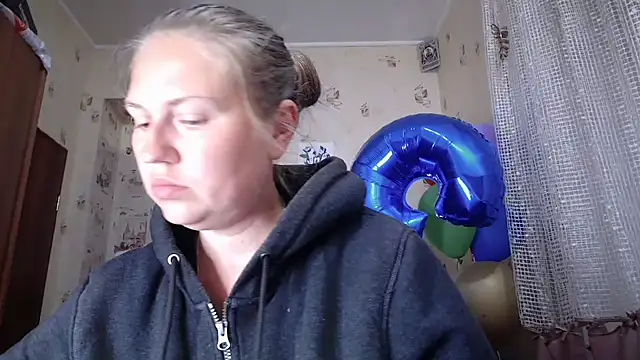Snapshot of dream_alexa chatting on May 19, 2026, 1:21 am dream alexa online show from May 19, 2026, 1:21 am