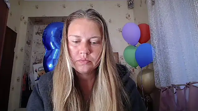 Snapshot of dream_alexa chatting on May 18, 2026, 2:33 am dream alexa online show from May 18, 2026, 2:33 am