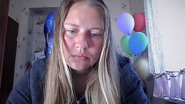 Snapshot of dream_alexa chatting on May 18, 2026, 4:07 am dream alexa online show from May 18, 2026, 4:07 am