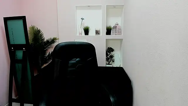 Persephoni online show from March 6, 2025, 5:46 am