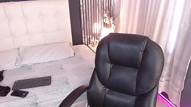 Snapshot of LiaVillalobos chatting on January 13, 2026, 1:26 pm LiaVillalobos online show from January 13, 2026, 1:26 pm