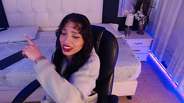 Snapshot of LiaVillalobos chatting on December 19, 2025, 3:25 pm LiaVillalobos online show from December 19, 2025, 3:25 pm