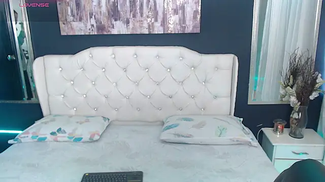 Snapshot of LiaVillalobos chatting on September 22, 2025, 12:44 pm LiaVillalobos online show from September 22, 2025, 12:44 pm