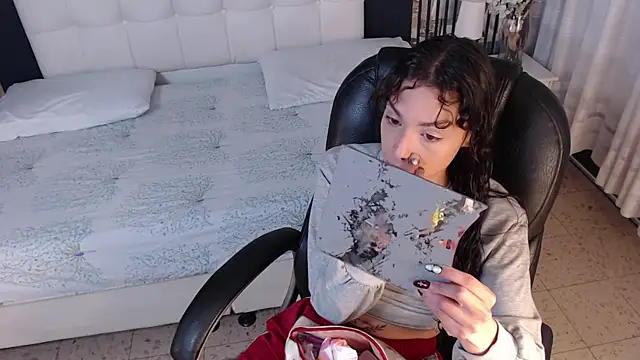 Snapshot of LiaVillalobos chatting on December 22, 2025, 1:55 pm LiaVillalobos online show from December 22, 2025, 1:55 pm