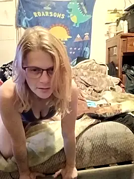 Snapshot of lilbug69 chatting on December 18, 2025, 6:40 am lilbug69 online show from December 18, 2025, 6:40 am