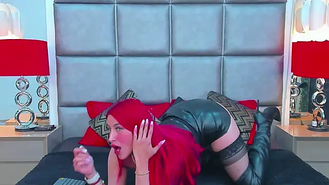 AllissaBrowm online show from January 13, 2026, 4:44 pm