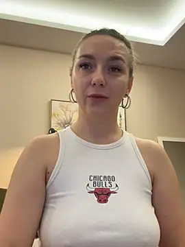 Snapshot of Janeee chatting on February 10, 2025, 5:14 am Janeee online show from February 10, 2025, 5:14 am