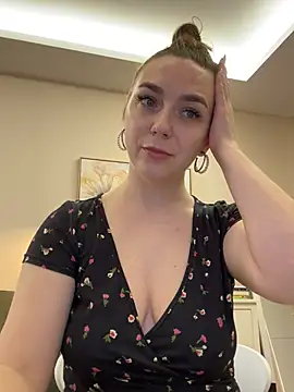 Snapshot of Janeee chatting on January 22, 2025, 5:48 am Janeee online show from January 22, 2025, 5:48 am