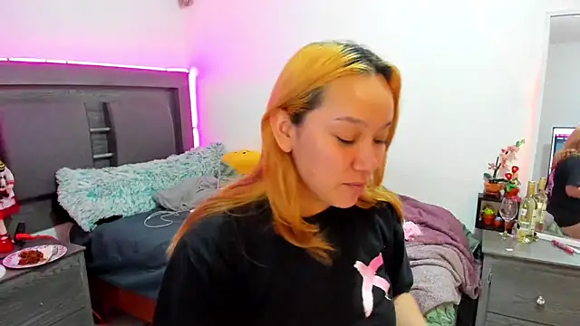 Snapshot of Cherrynoa chatting on February 8, 2026, 3:04 am Cherrynoa online show from February 8, 2026, 3:04 am