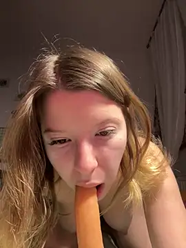 Snapshot of kimczii chatting on February 12, 2026, 7:19 am kimczii online show from February 12, 2026, 7:19 am