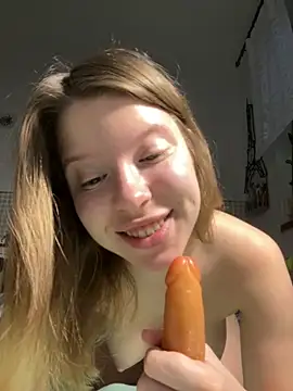 kimczii online show from April 17, 2026, 6:16 am