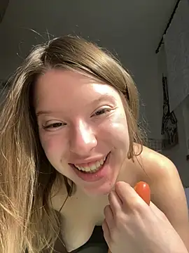 kimczii online show from March 16, 2026, 7:23 am